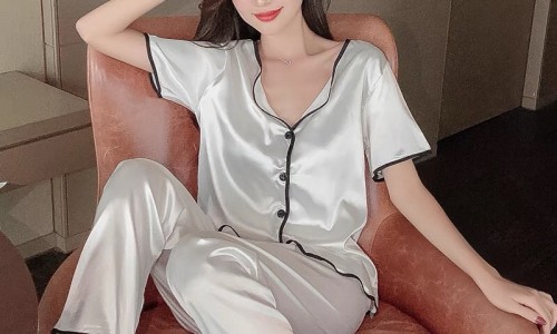 ĐỒ NGỦ SATIN – ĐẲNG CẤP CỦA SỰ SANG TRỌNG